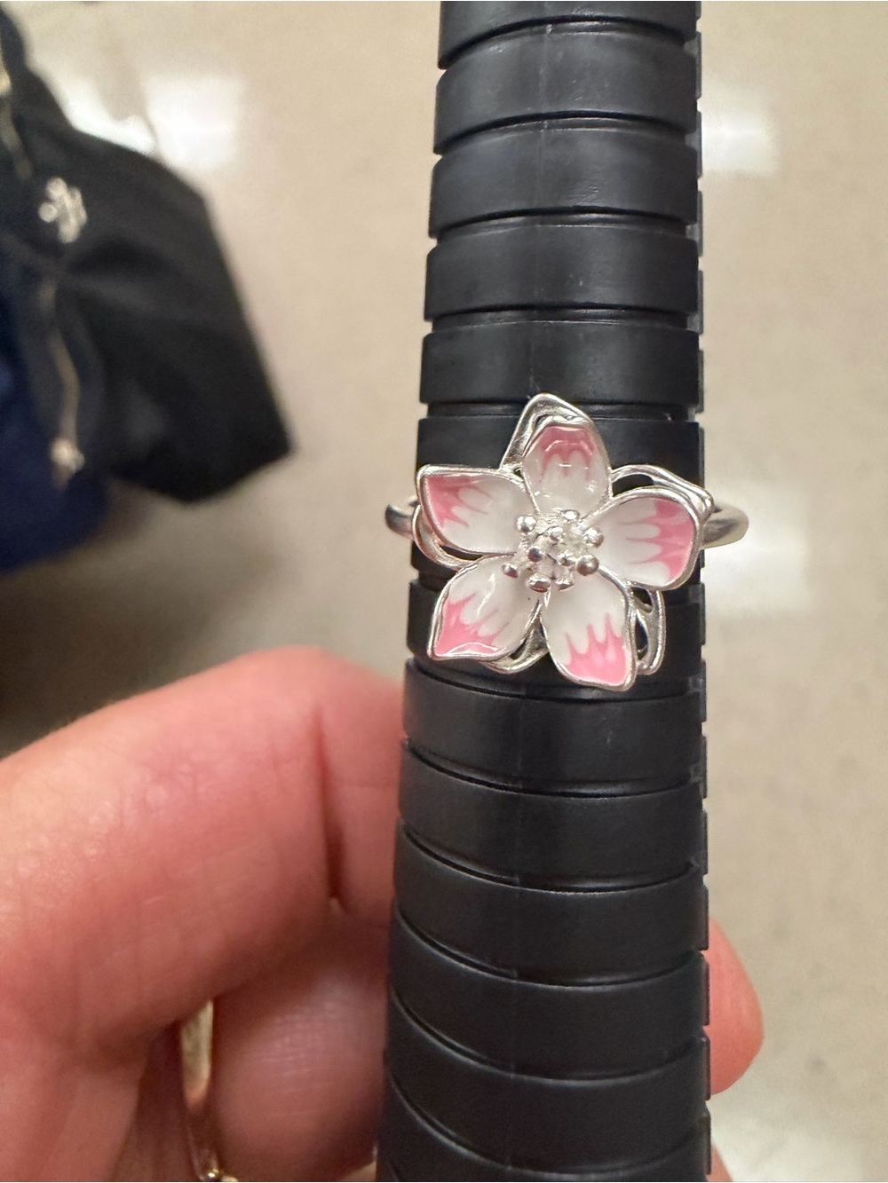 Pandora Pink and White Floral Enamel Ring new no box - Picture 2 of 7